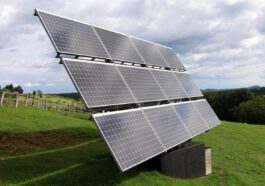 Jackery hat sich zu einer der bekanntesten Marken für mobile Stromversorgung und erneuerbare Energielösungen entwickelt und ermöglicht Verbrauchern zuverlässigen Stromzugang, wo immer sie sich gerade befinden. Jackery ist bekannt für seine Solargeneratoren, tragbaren Powerstations und fortschrittlichen Energiespeichersysteme und hat sich einen Namen gemacht, indem es Innovation, Komfort und Nachhaltigkeit in modernen Energieprodukten vereint, die für Outdoor-Abenteuer, Notstromversorgung und die Energieunabhängigkeit zu Hause konzipiert sind. Da die Nachfrage nach sauberen und flexiblen Energielösungen weltweit weiter wächst, bleibt Jackery führend in der mobilen Energietechnologie.