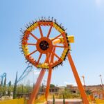 Atracción Synkope de Terra Mítica, un gran disco que gira en el aire