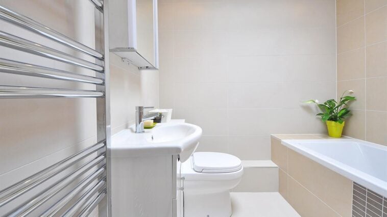 In the pursuit of creating a dream home, the bathroom often stands out as a space where luxury and comfort should meet functionality. Royal Bathrooms, a leading name in the UK’s bathroom fittings and fixtures market, has been instrumental in transforming ordinary bathrooms into luxurious retreats. With a commitment to affordability and quality, Royal Bathrooms offers a wide range of products that cater to diverse tastes and needs. This article explores how Royal Bathrooms elevates your home with its luxurious and affordable bathroom solutions.