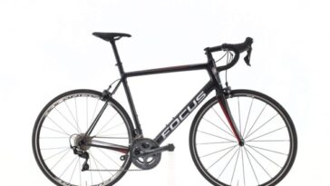 Bicicletta da corsa in carbonio Focus Izalco Race 9.8 ricondizionata, dal catalogo Zyclora