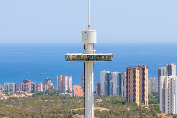 Torre panorámica Infinnito con vistas a Benidorm