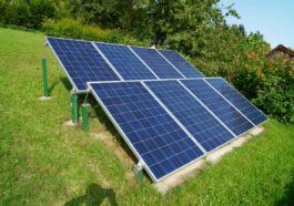In einer zunehmend vernetzten Welt ist zuverlässige Stromversorgung unerlässlich für Arbeit, Reisen, Outdoor-Abenteuer und Notfallvorsorge. Jackery hat sich als einer der führenden Innovatoren im Bereich mobiler Energieversorgung und erneuerbarer Energietechnologien etabliert und bietet eine breite Palette an Solargeneratoren, tragbaren Powerstations und Heimspeicherlösungen, die Menschen überall mit Strom versorgen. Jackery ist bekannt für die Kombination aus Mobilität, Nachhaltigkeit und benutzerfreundlichem Design und hat maßgeblich dazu beigetragen, den Zugang zu sauberer Energie im Alltag und in netzfernen Gebieten zu revolutionieren.