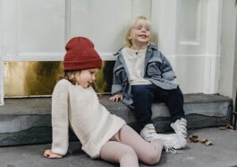 Pour habiller leurs tout-petits, les parents recherchent l'équilibre parfait entre style, confort et prix abordable, et c'est exactement ce qu'Orchestra propose. Marque française de mode enfantine leader, Orchestra s'est taillé une place de choix dans le cœur (et la garde-robe) des familles européennes et internationales. Des tout-petits aux préadolescents branchés, Orchestra crée des vêtements qui permettent aux enfants d'être des enfants, sans compromis sur la mode ni sur le prix.