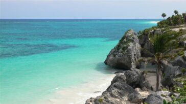 Located in the heart of the Riviera Maya, Xcaret is one of Mexico’s most iconic eco-archaeological parks. Combining natural beauty, cultural heritage, and adventure, it offers visitors an unforgettable experience that goes far beyond a traditional theme park.