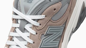 Detalle de las New Balance U2010 en marrón y gris