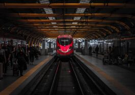 Deutschland hat das Deutschlandticket eingeführt, um den öffentlichen Nahverkehr zugänglicher, nachhaltiger und benutzerfreundlicher zu gestalten – eine einfache und erschwingliche Lösung, die die Mobilität der Menschen im Land grundlegend verändert. Dank dieser bahnbrechenden Initiative ist freies Reisen zwischen Städten, Regionen und Gemeinden kein Traum mehr – es wird Realität.