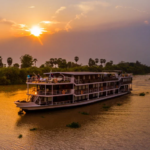 Voyager par voie fluviale offre une manière unique de découvrir la culture, l'histoire et les paysages d'une destination. Au lieu de se déplacer rapidement entre les aéroports, les hôtels et les routes encombrées, les passagers peuvent profiter d'un voyage plus lent qui relie des villes célèbres à des villes plus petites et à des campagnes pittoresques. CroisiEurope propose des croisières fluviales, fluviales et côtières à travers l'Europe et certaines destinations internationales. Ses itinéraires combinent un voyage confortable à bord avec des possibilités d'explorer des monuments historiques, des traditions régionales, une cuisine locale et des paysages naturels.