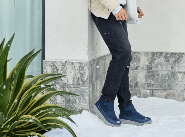 Man wearing navy FitVille CozyCore V14 boots outdoors