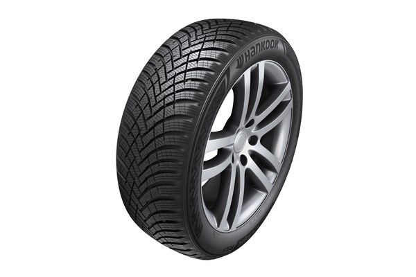 Winterreifen Hankook Winter i*cept RS3 auf einer Felge