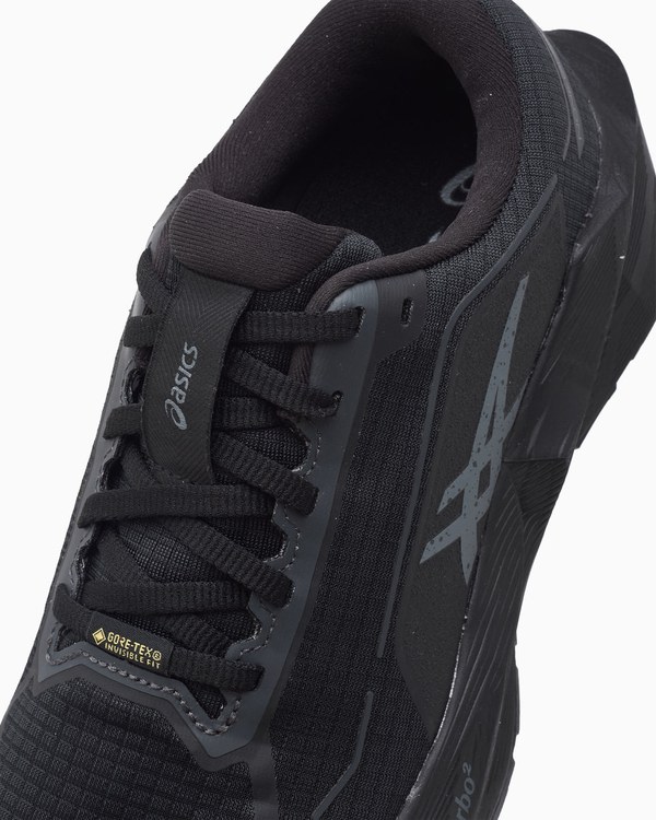 Detalle de las ASICS Novablast 6 Gore-Tex negras